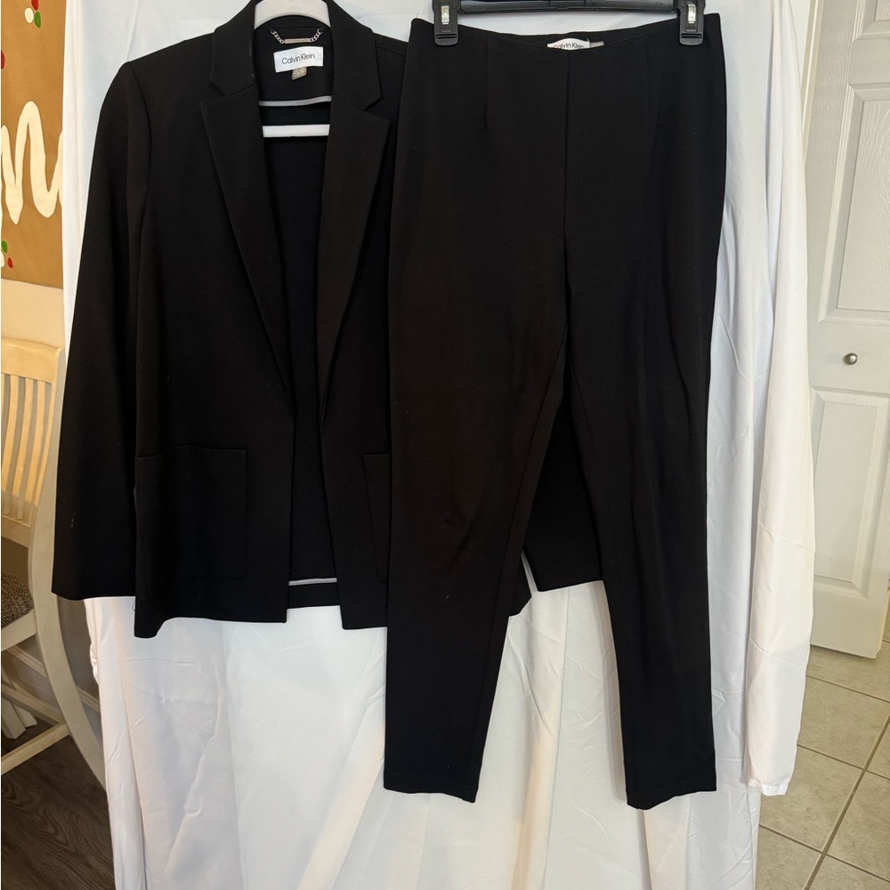 Calvin Klein Women’s Suit Size 6 and 8